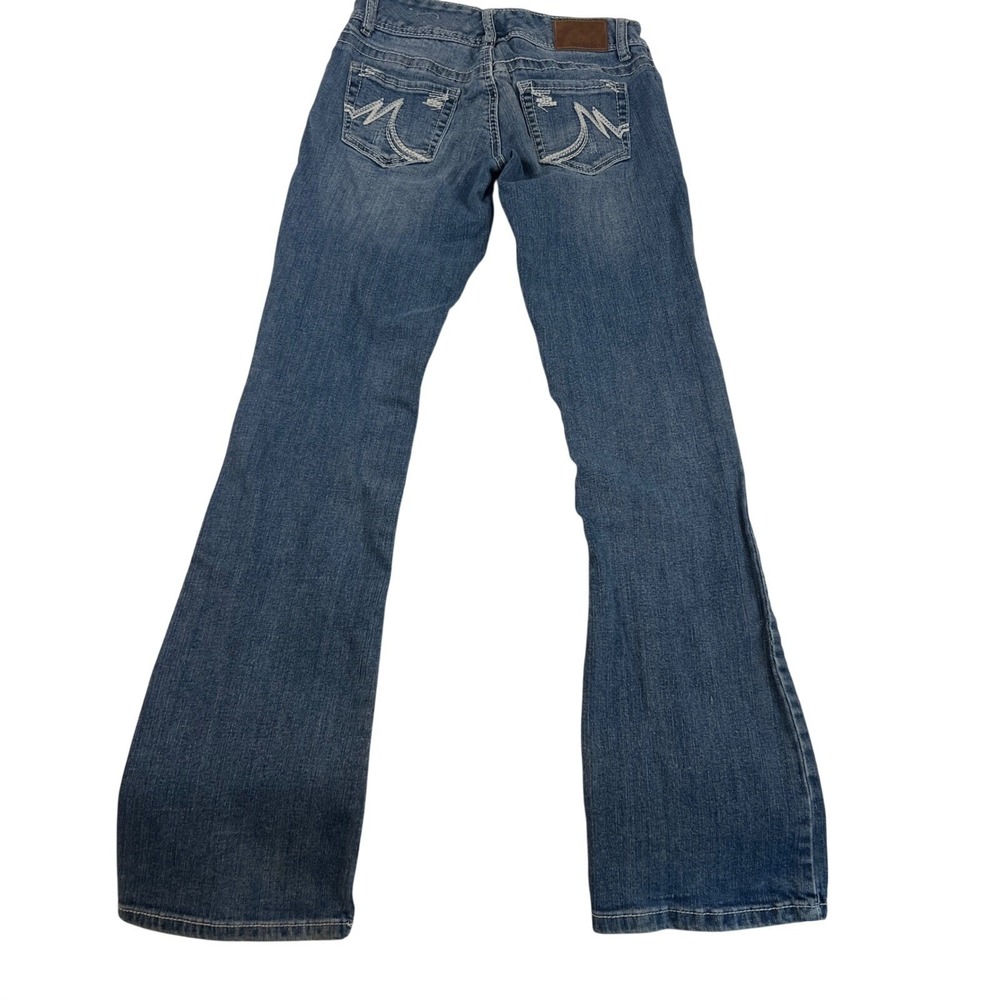 Maurices Medium Wash Bootcut Jeans Size 1/2 Long Contrast Stitch Distressed Blue